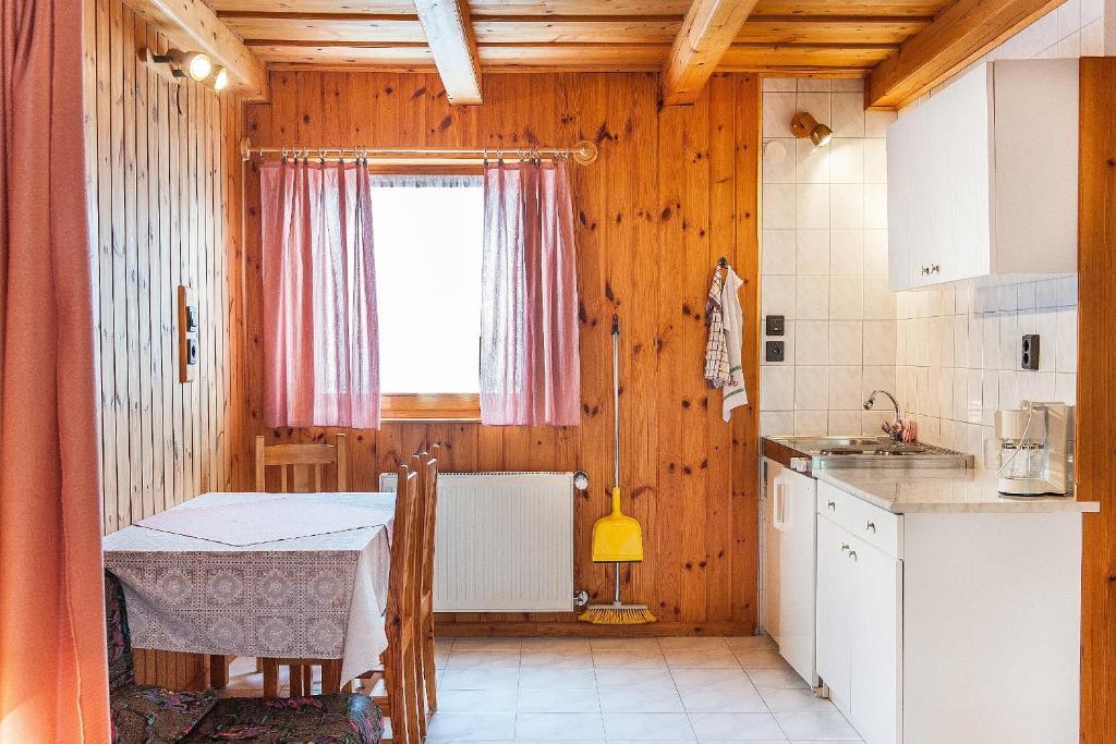 Alina Apartmanhaz Hévíz Стая снимка